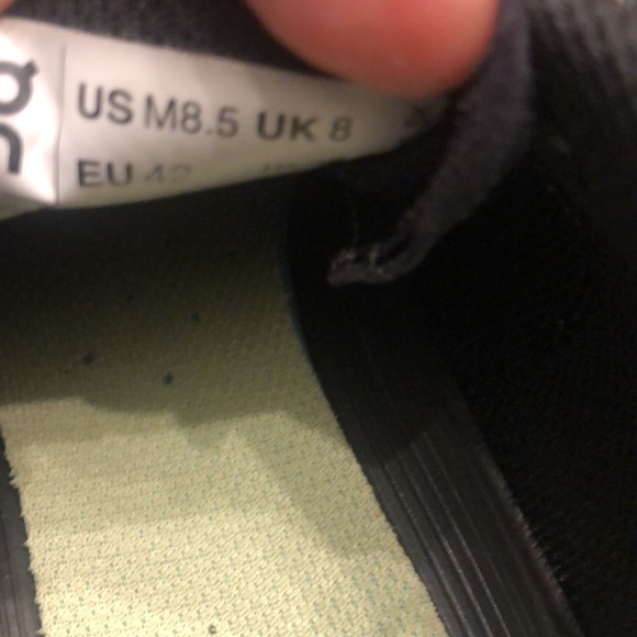 On Running Cloudnova form men’s size 8.5 black/cream - Picture 7 of 7